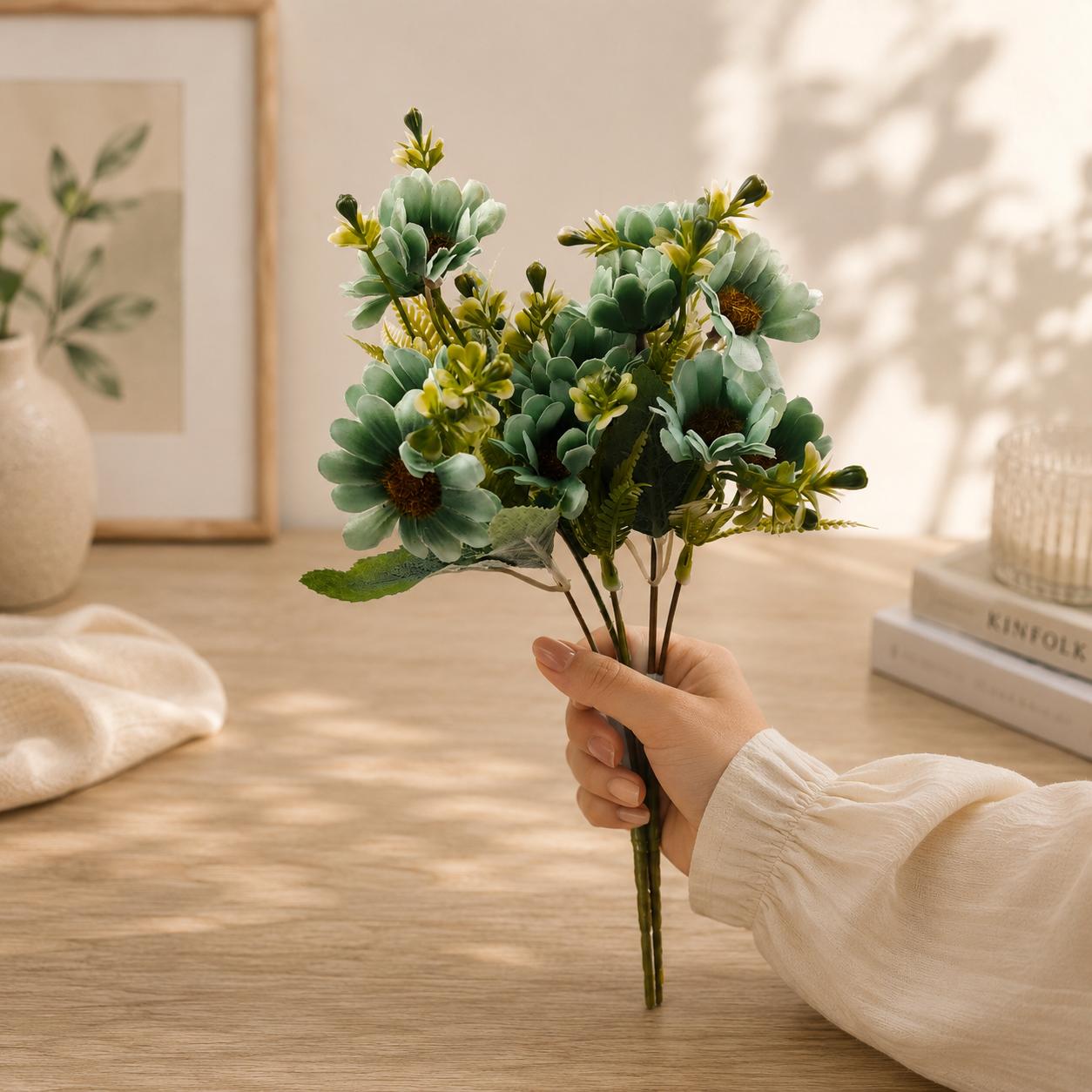Artificial Small Daisy Flower Bunch for Home Décor-Blue